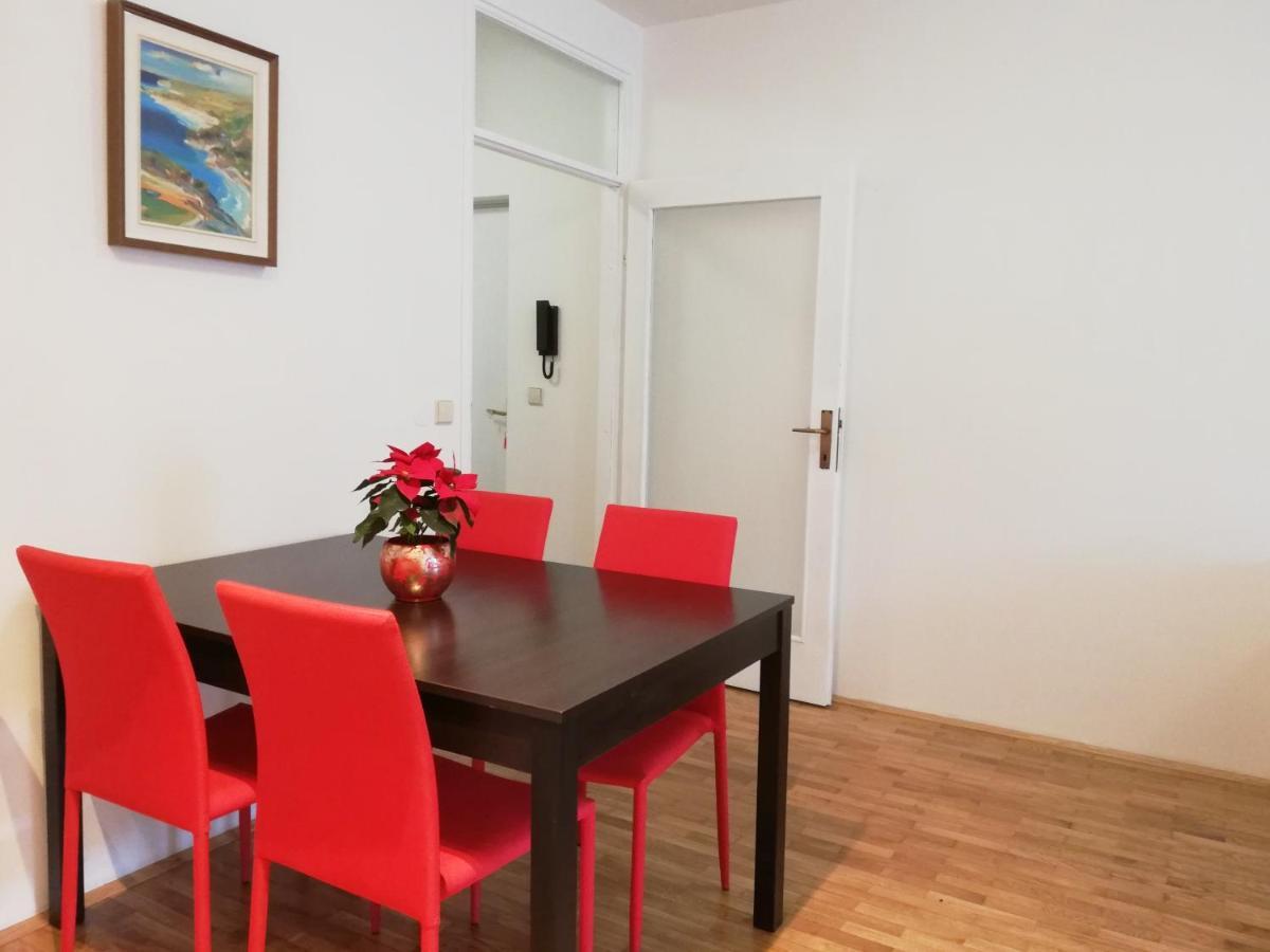 City Center Apartment Умаг Екстер'єр фото