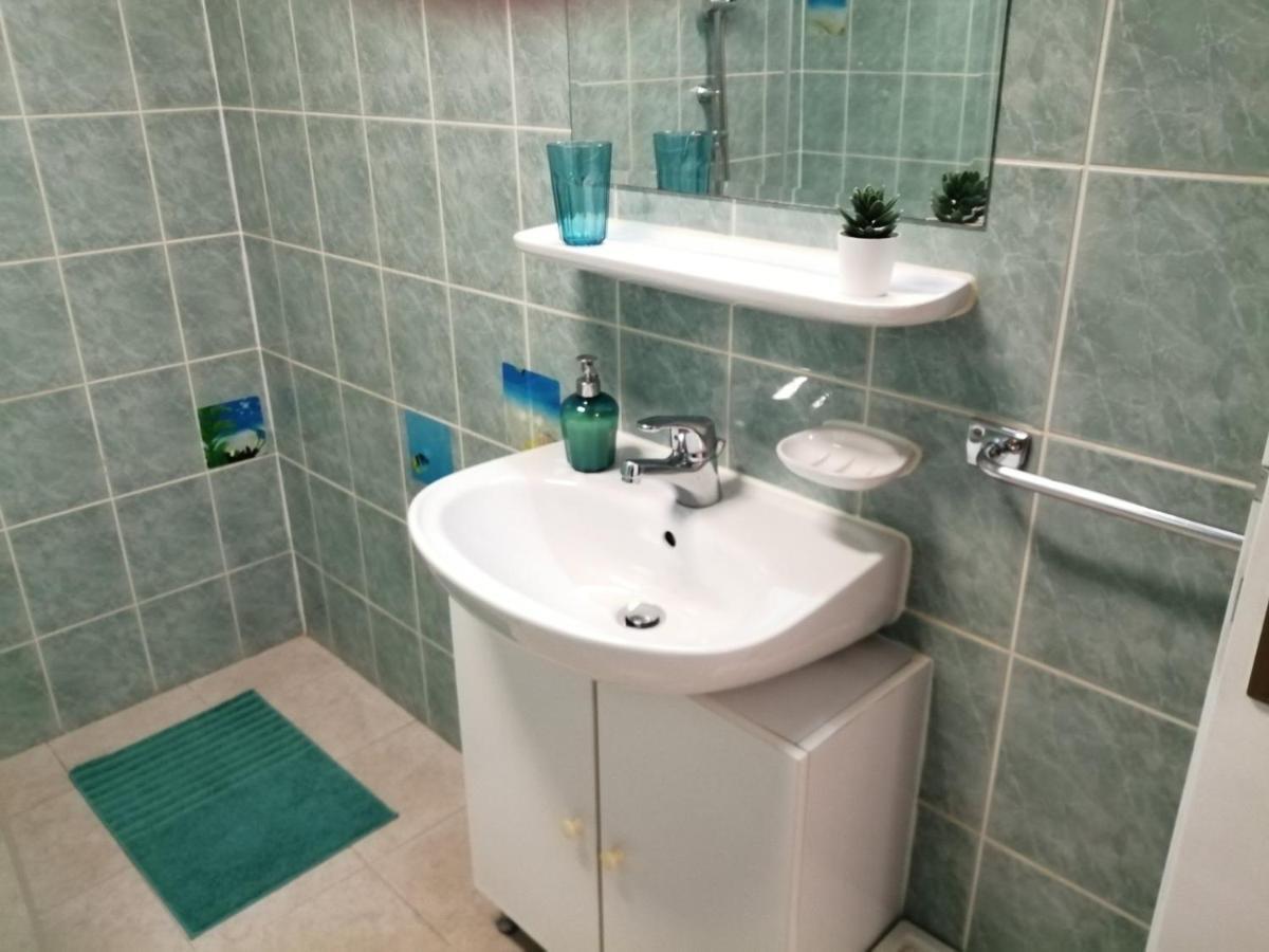 City Center Apartment Умаг Екстер'єр фото